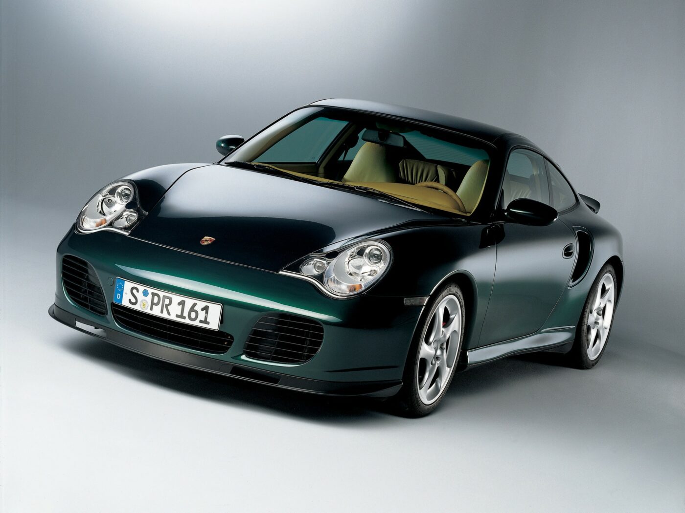 Porsche 911 Turbo (996) - Front View