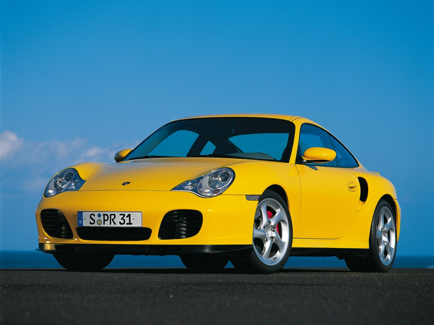 Porsche 911 Turbo (996) - Side View