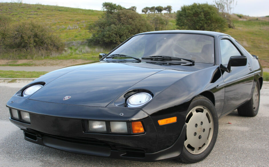 1983 Porsche 928 S Technical Specifications