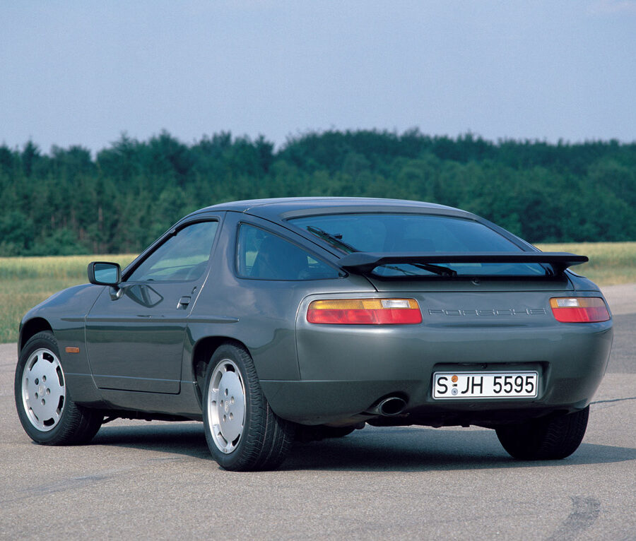 Porsche 928 S4 (1987) - Specifications & Performance