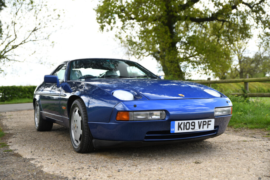 Porsche 928 S Technical Specifications