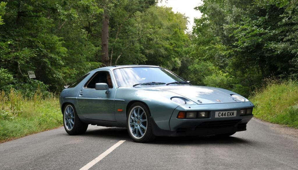 1986 Porsche 928 S Technical Specifications