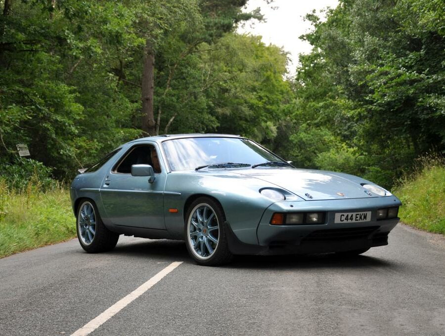 1986 Porsche 928 S Technical Specifications