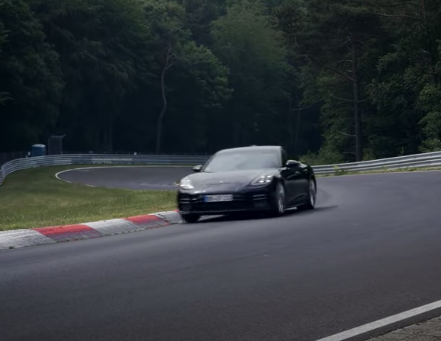 New Panamera achieves lap record on the Nürburgring Nordschleife