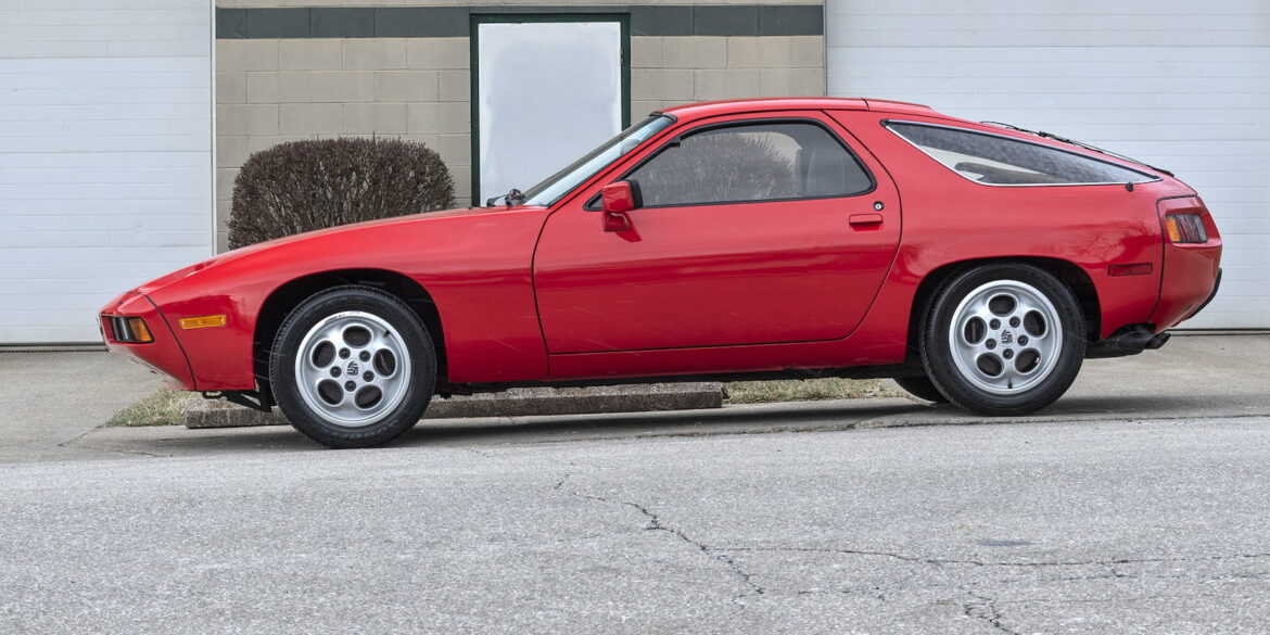 Porsche 928 (1979) - Specifications & Performance