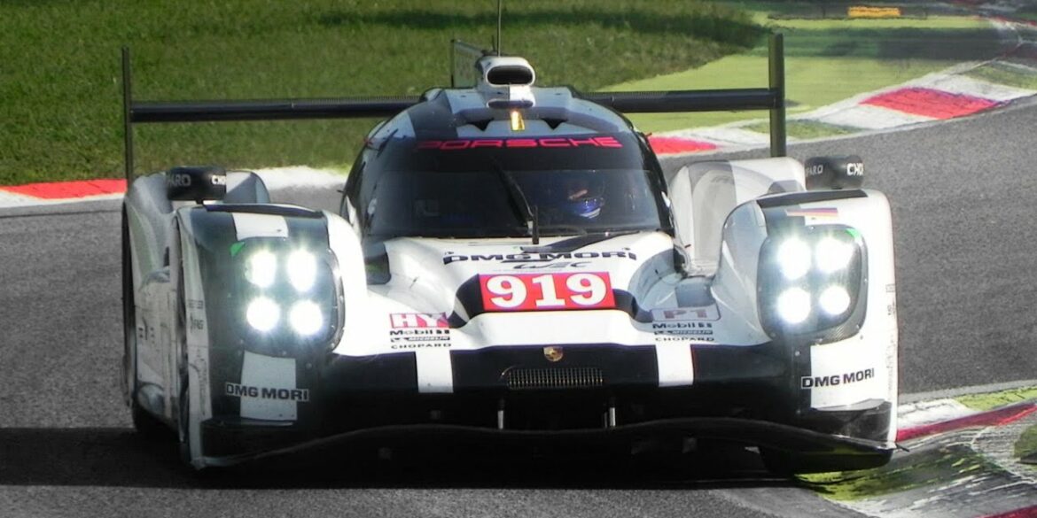 Porsche 919 Hybrid LMP1 In Action On Track - V4 Turbo Engine Sound