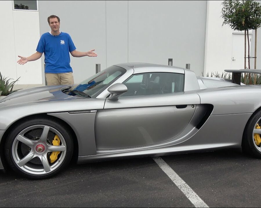 Here's Why the Porsche Carrera GT Is My Favorite Car Ever Made