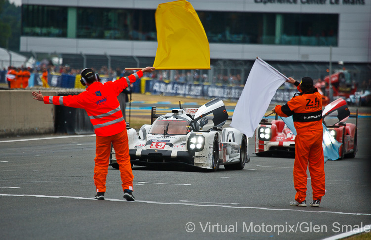 The #19 Porsche 919 Hybrid of Earl Bamber, Nick Tandy and Nico Hülkenberg ran out the victors