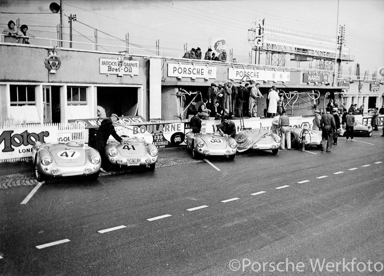 In the pit lane (from L-R) - #47 550 Spyder finished 14th; #41 550 Spyder DNF; #39 550 Spyder finished 12th