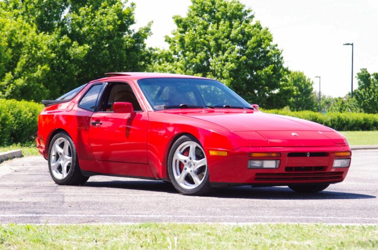 Porsche 944 - Ultimate Model Guide