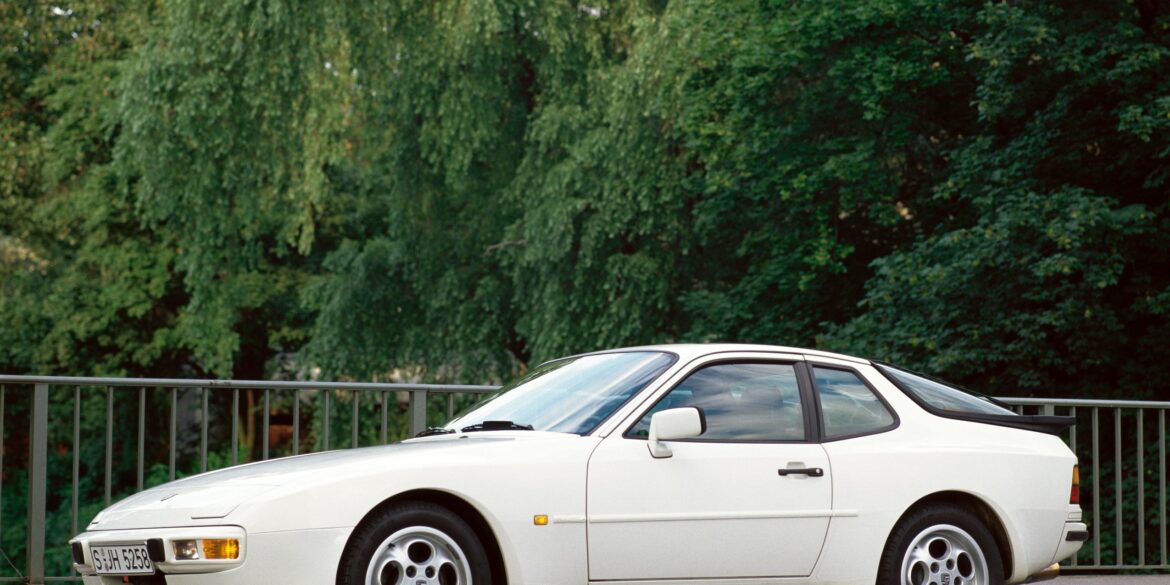 Porsche 944 S Coupe (1987) – Specifications