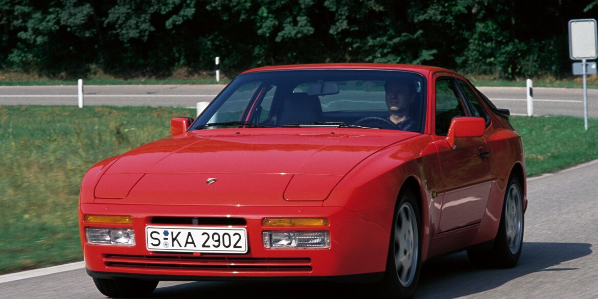 Porsche 944 S2 Coupe (1989) – Specifications