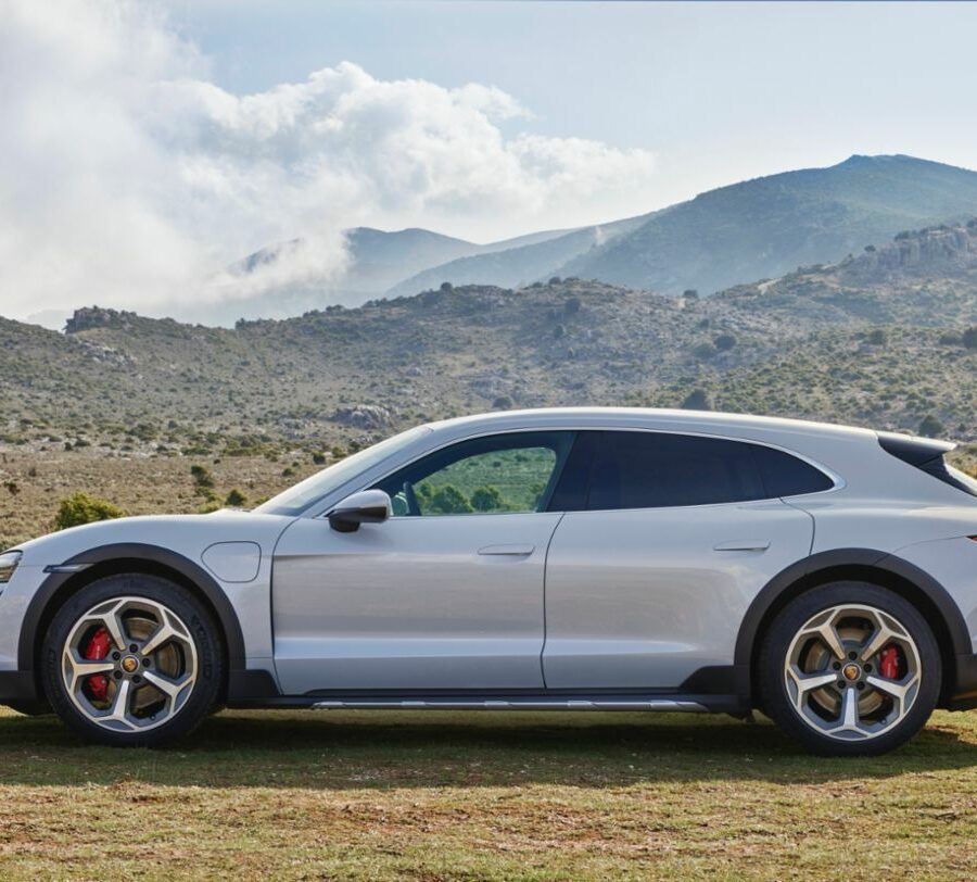 Porsche Taycan 4 Cross Turismo