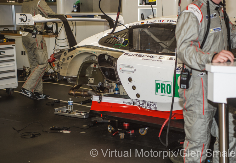 #94 Porsche 911 RSR (LMGTE Pro) driven by Timo Bernhard, Sven Muller and Romain Dumas