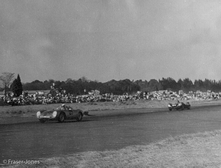 Porsche 550 leading the Jaguar D-type