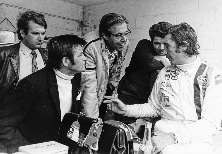 Hans Mezger (at front), Peter Falk, Fritz Spingler (race mechanic) and Jo Siffert