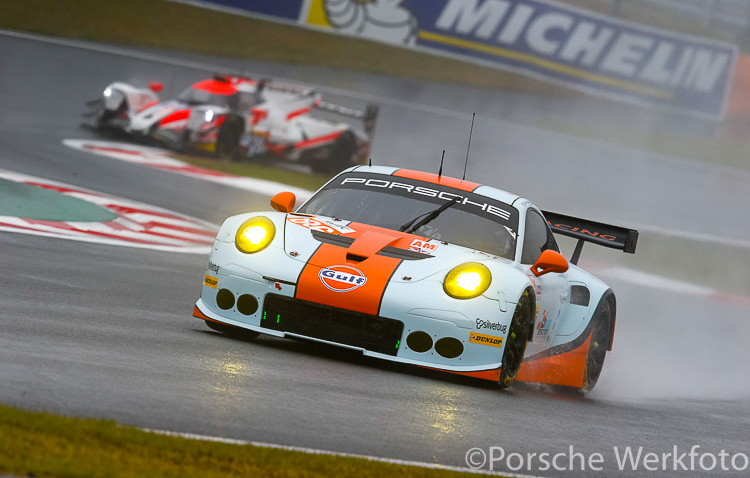 #86 Gulf Racing UK Porsche 911 RSR of Hedlund/Barker/Foster