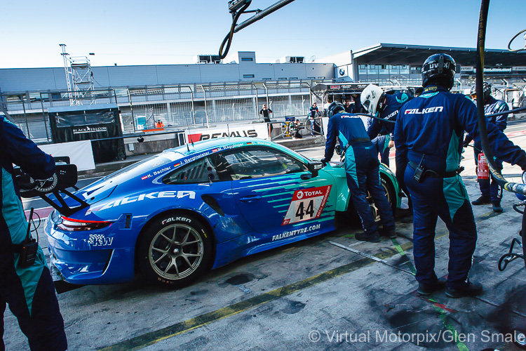 The #44 Falken Motorsports Porsche 911 GT3 R driven by the experienced squad of Klaus Bachler, Jörg Bergmeister, Martin Ragginger and Dirk Werner, receives fuel and new rubber on Sunday morning