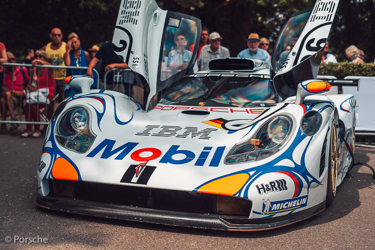 Le Mans winning Porsche GT1/98 (chassis #WP0ZZZ9RZXS100003)