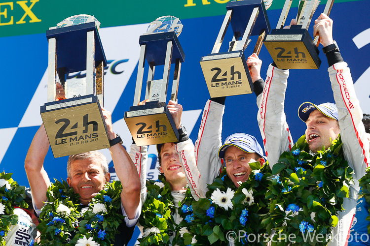 Fritz Enzinger (Vice President LMP1), Brendon Hartley, Timo Bernhard and Earl Bamber