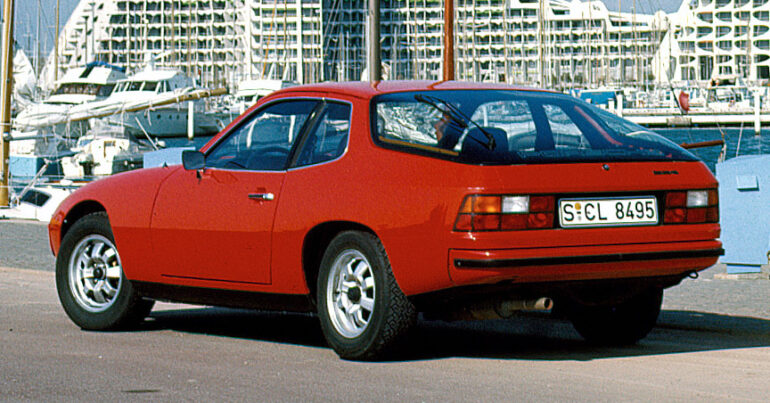 The Porsche 924 Story - Stuttcars