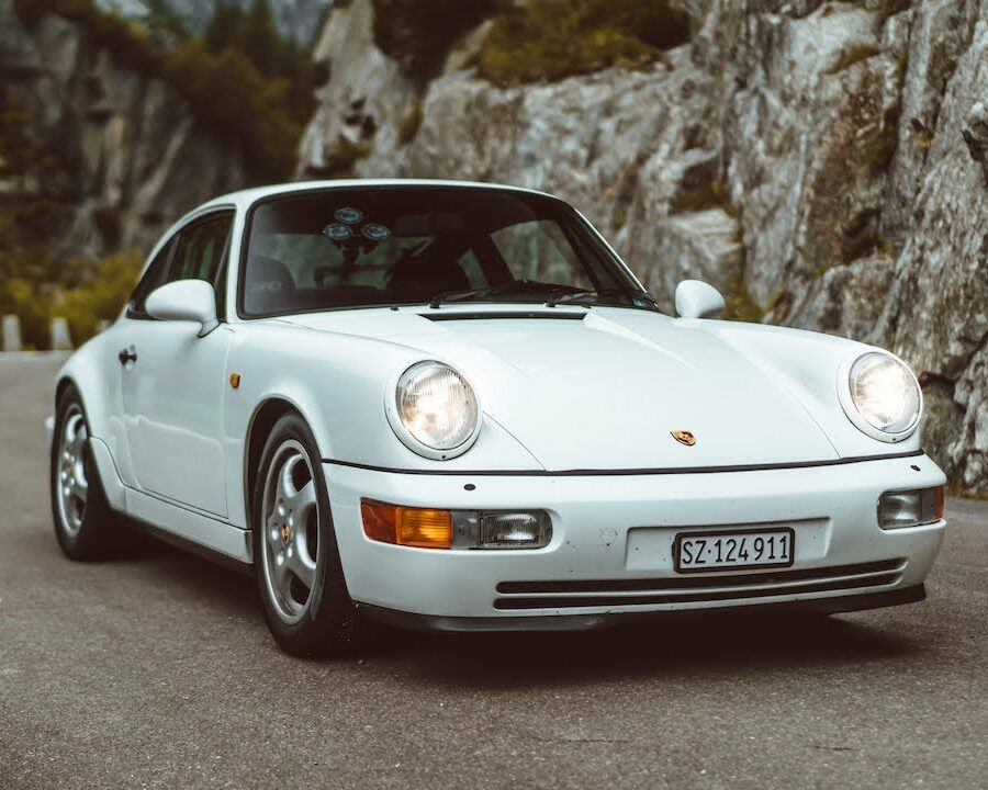 Modified Porsche 964 Carrera 2 Mountain Drive