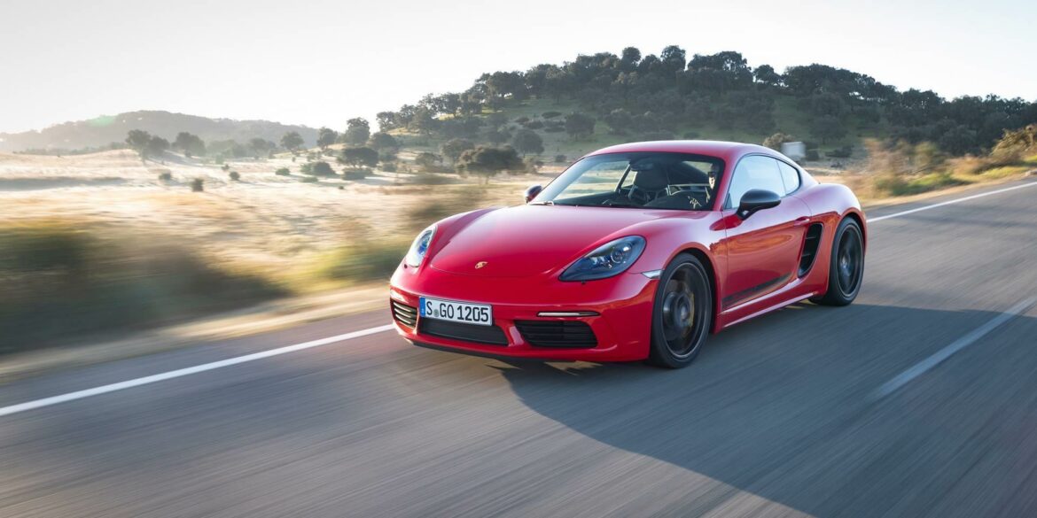 Porsche 718 Cayman T (2021) – Specifications