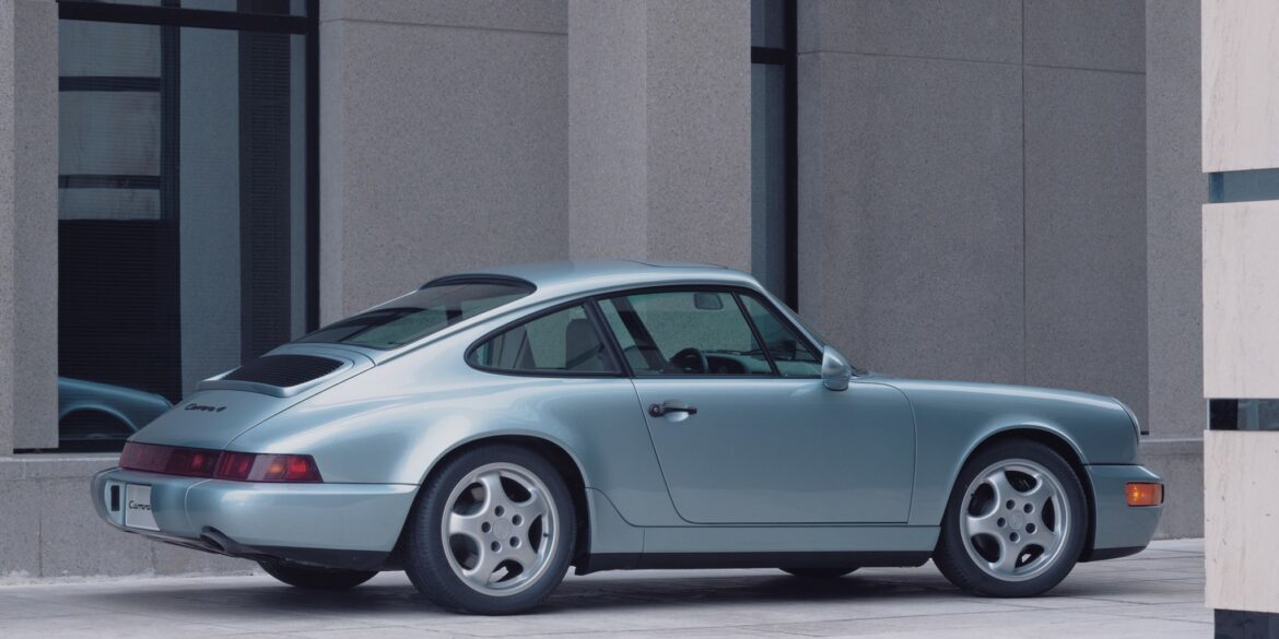 Porsche 911 Carrera 4 Coupe (1990) – Specifications