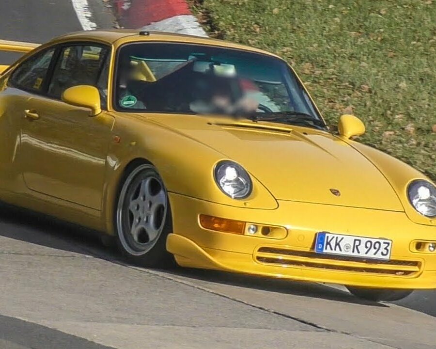 Porsche 993 RS 'Clubsport' Driving Hard