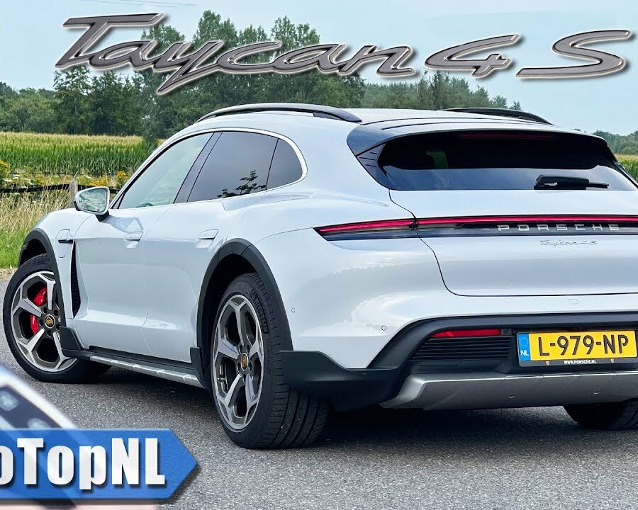 Porsche Taycan 4S Cross Turismo Autobahn Run