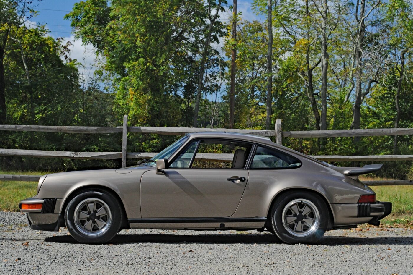 Interior of Porsche 911 SC Weissach Edition