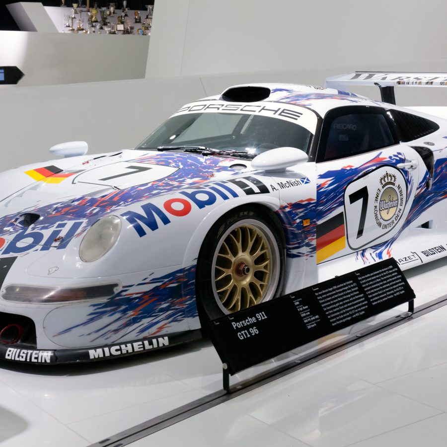 Porsche 911 GT1 (1996) – Specifications & Performance