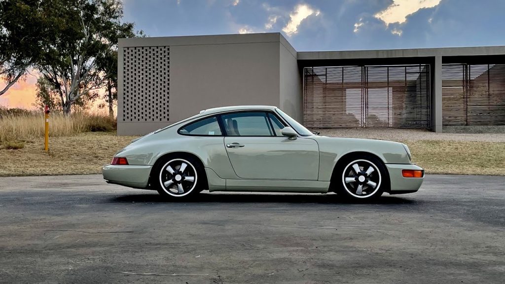 Porsche 964 restomod