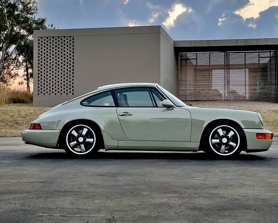 Lightweight Dutchmann Porsche 964 Restomod