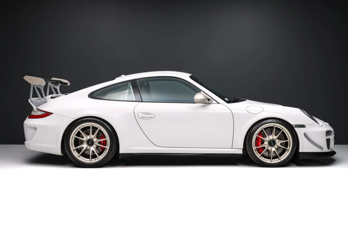 FOR SALE: Shark Werks Modifed 2011 Porsche 911 GT3 RS