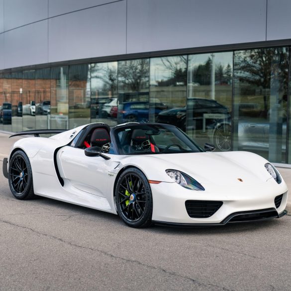 2015 Porsche 918 Spyder Weissach