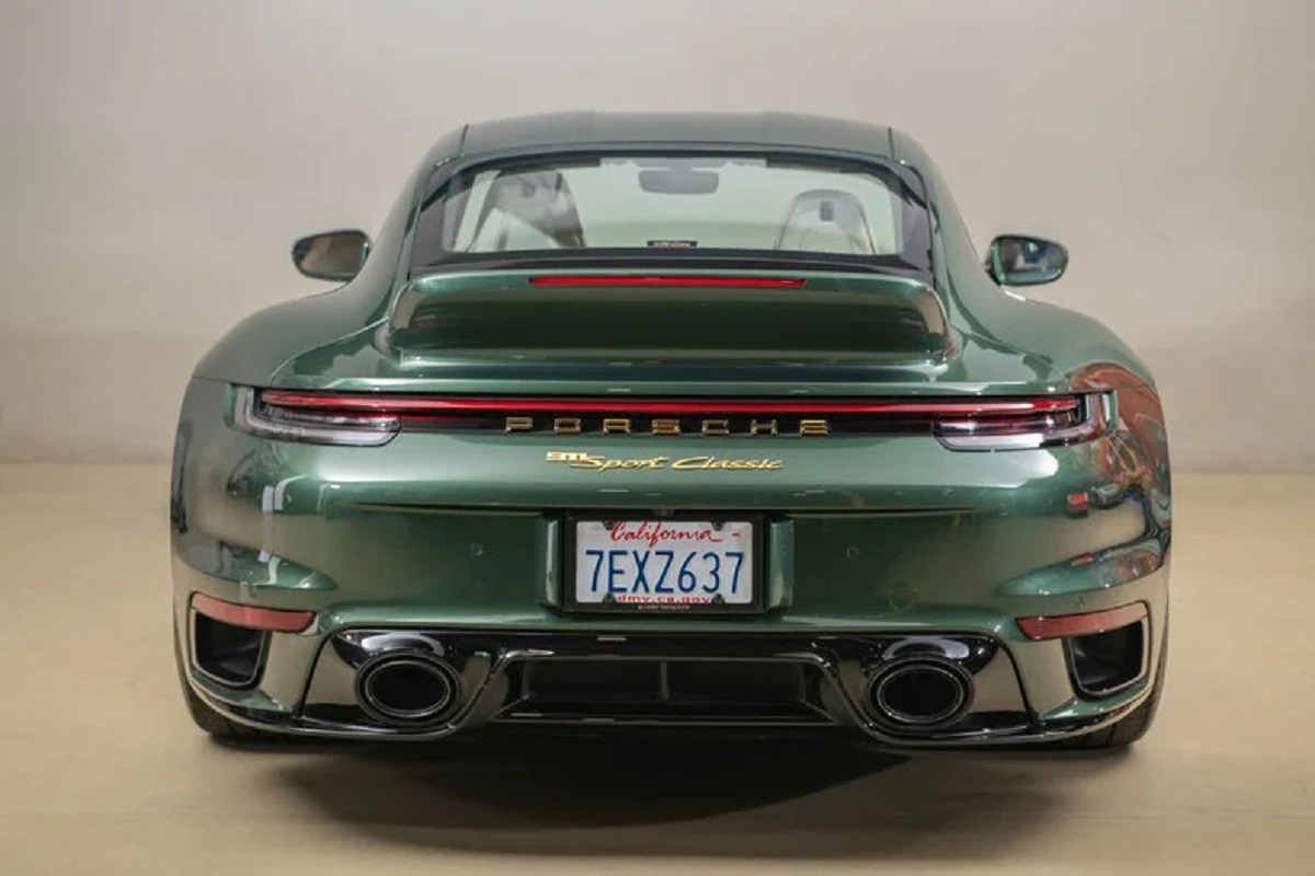 2023-porsche-911-sport-classic