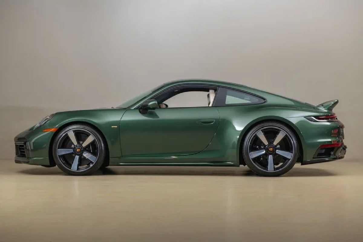 2023-porsche-911-sport-classic