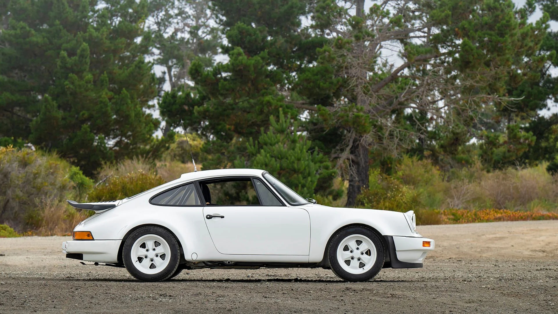 1984-porsche-911-sc-rs-gruppe-b-evolutionsserie