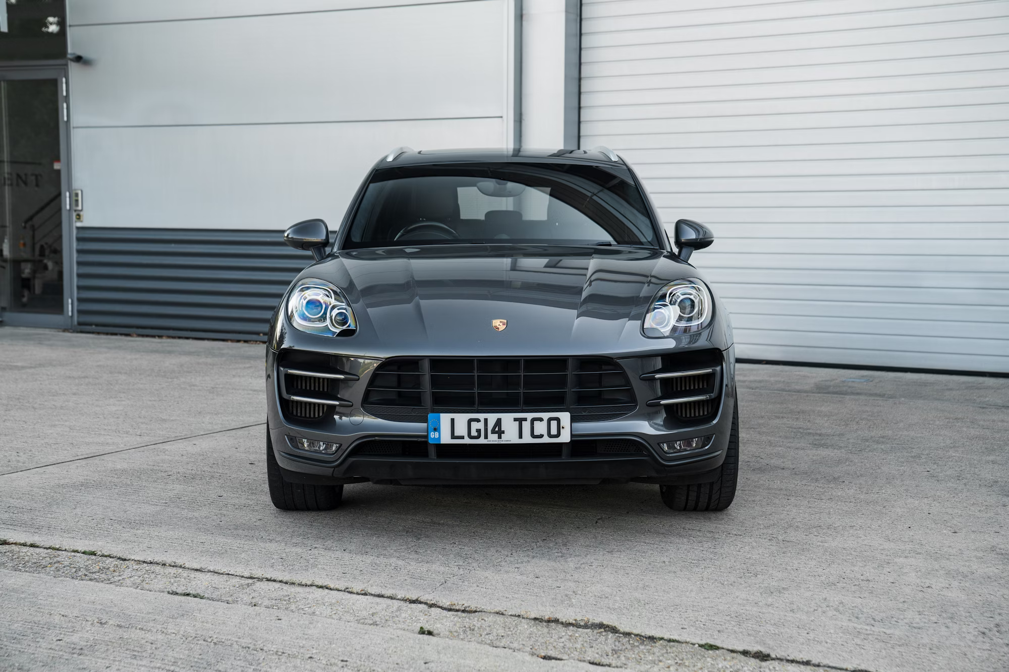 2014-Porsche-Macan