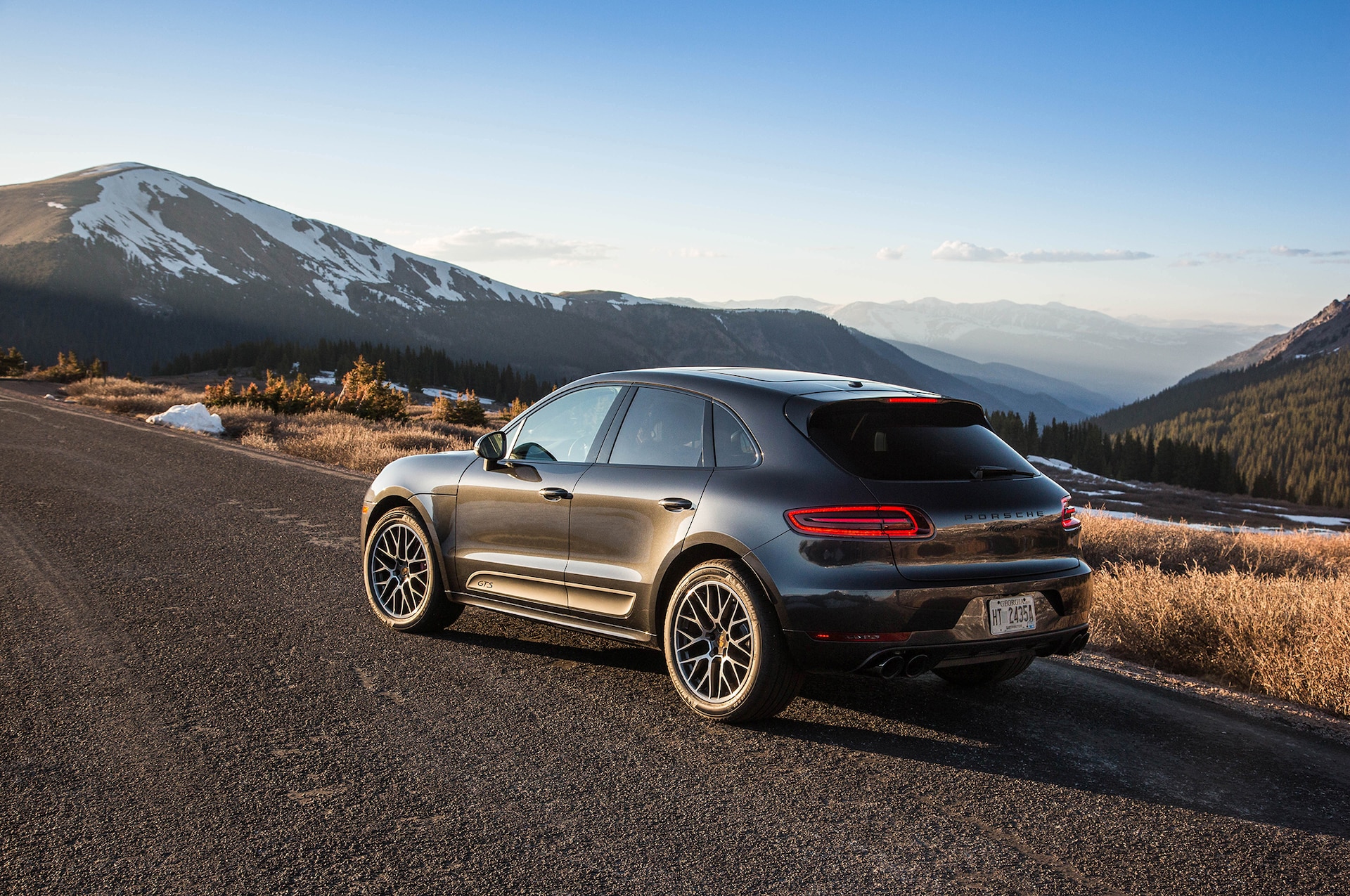 2018-Porsche-Macan-GTS