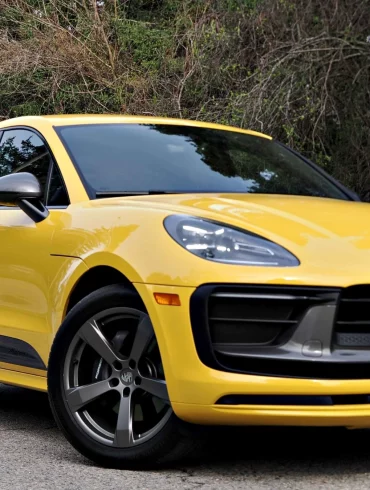 2023-Porsche-Macan-T