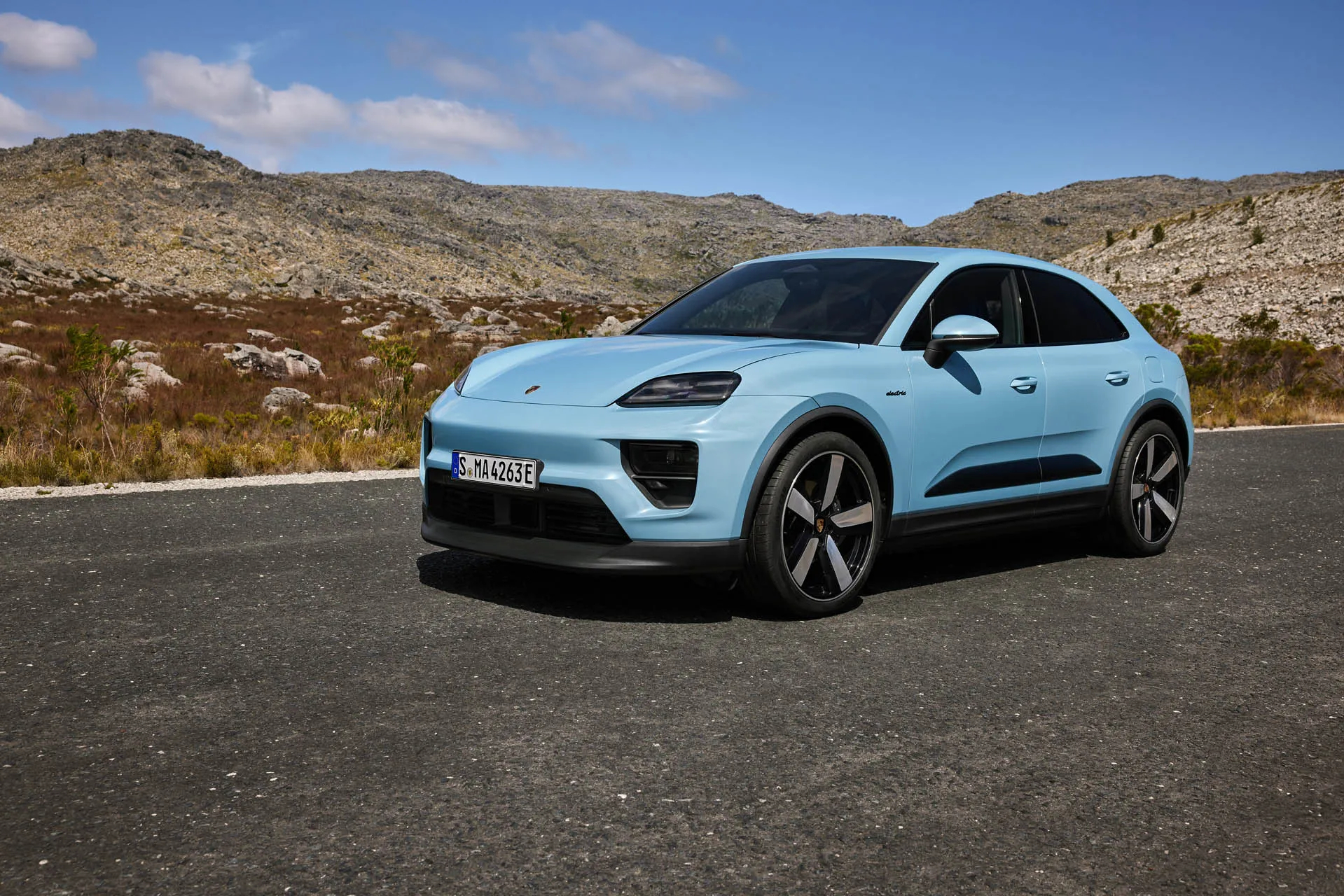 2025-porsche-macan